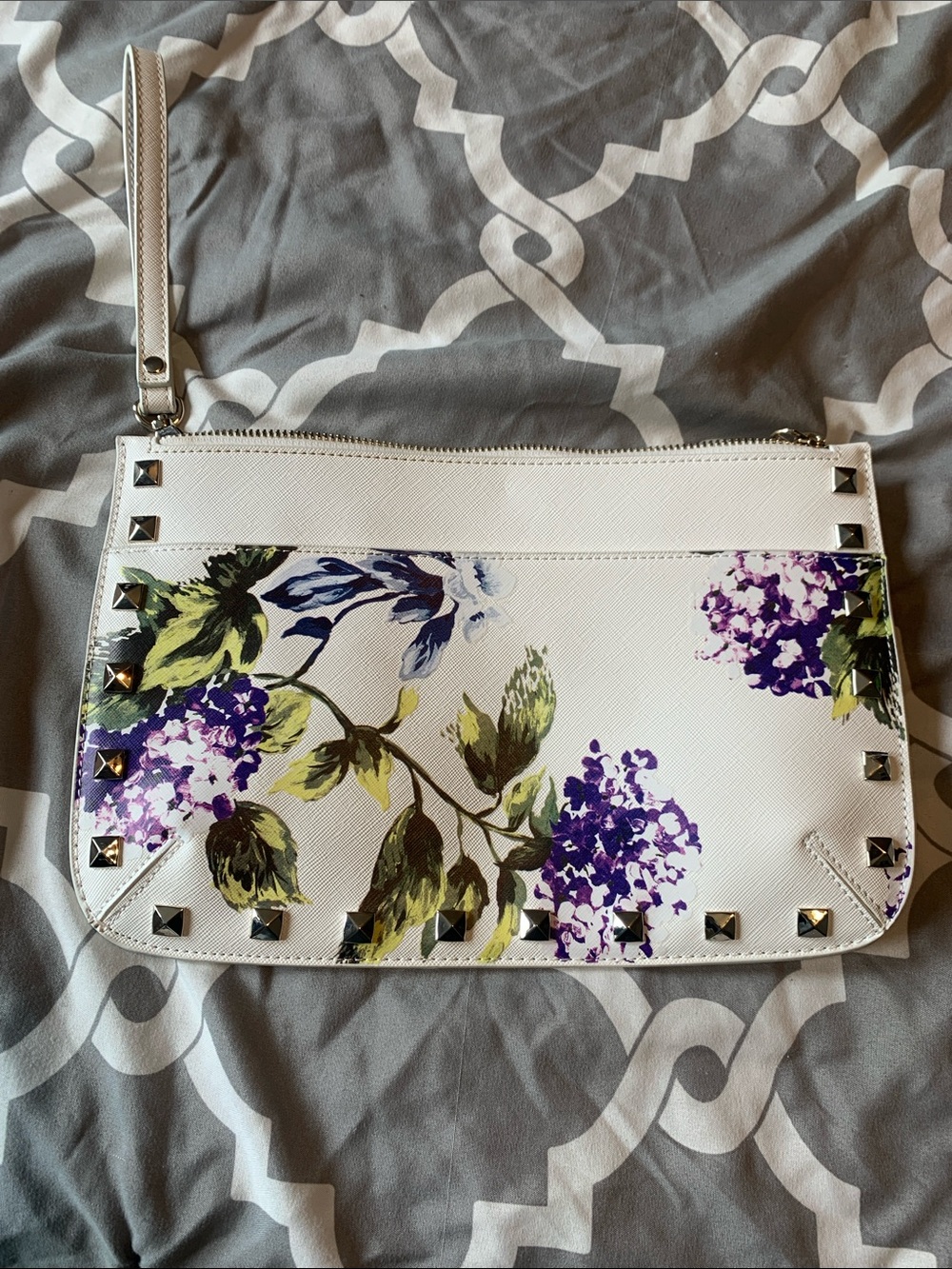 WHITE HOUSE BLACK MARKET White Floral Studded Wristlet Clutch with Purple Accent - Picture 2 of 4